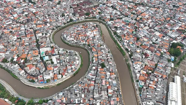 Pramono Anung Berupaya Normalisasi Kali Ciliwung | Berita